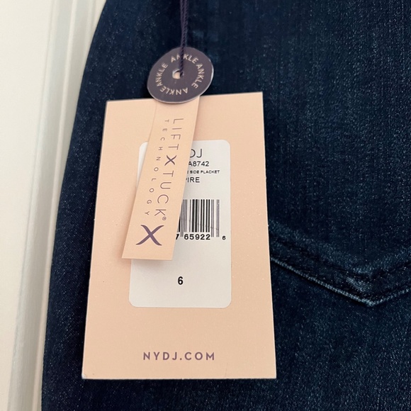 NYDJ Jeans Sheri Slim Size 6 NWT - Picture 3 of 9